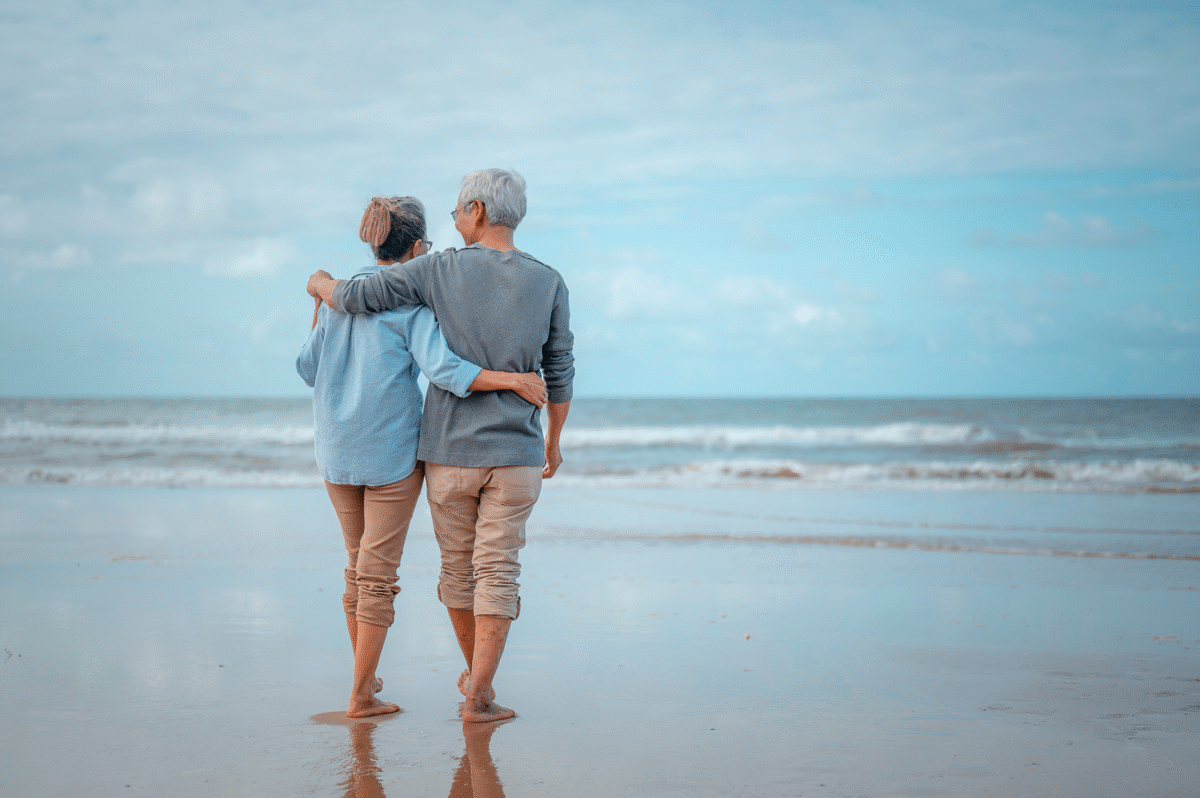 beach-couple